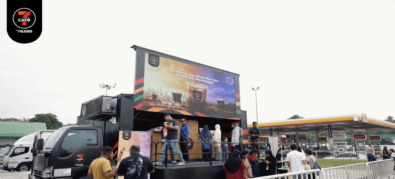 7-Eleven Raya Event Activation